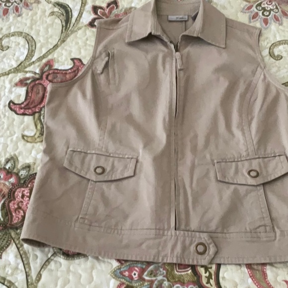 Chicos Platinum Jackets & Blazers - 🎉 SALE- Chicos Platinum Beige Vest 🎉
